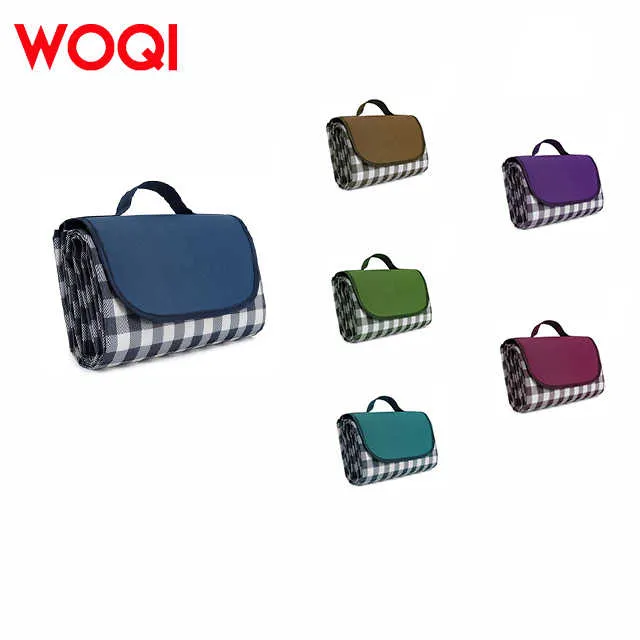 حصيرة تخييم كلاسيكية كبيرة للغاية من WOQI مع . WOQI Classic Extra Large Camping Mat with Custom