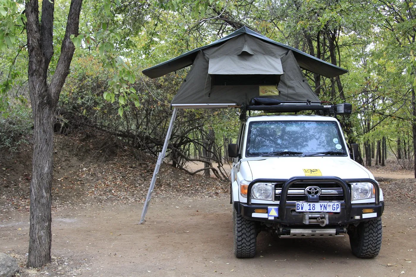 Eezi-Awn Series 3 Roof Top Tent