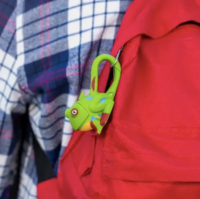 LifeLight Animal Carabiner Flashlight - Green Frog