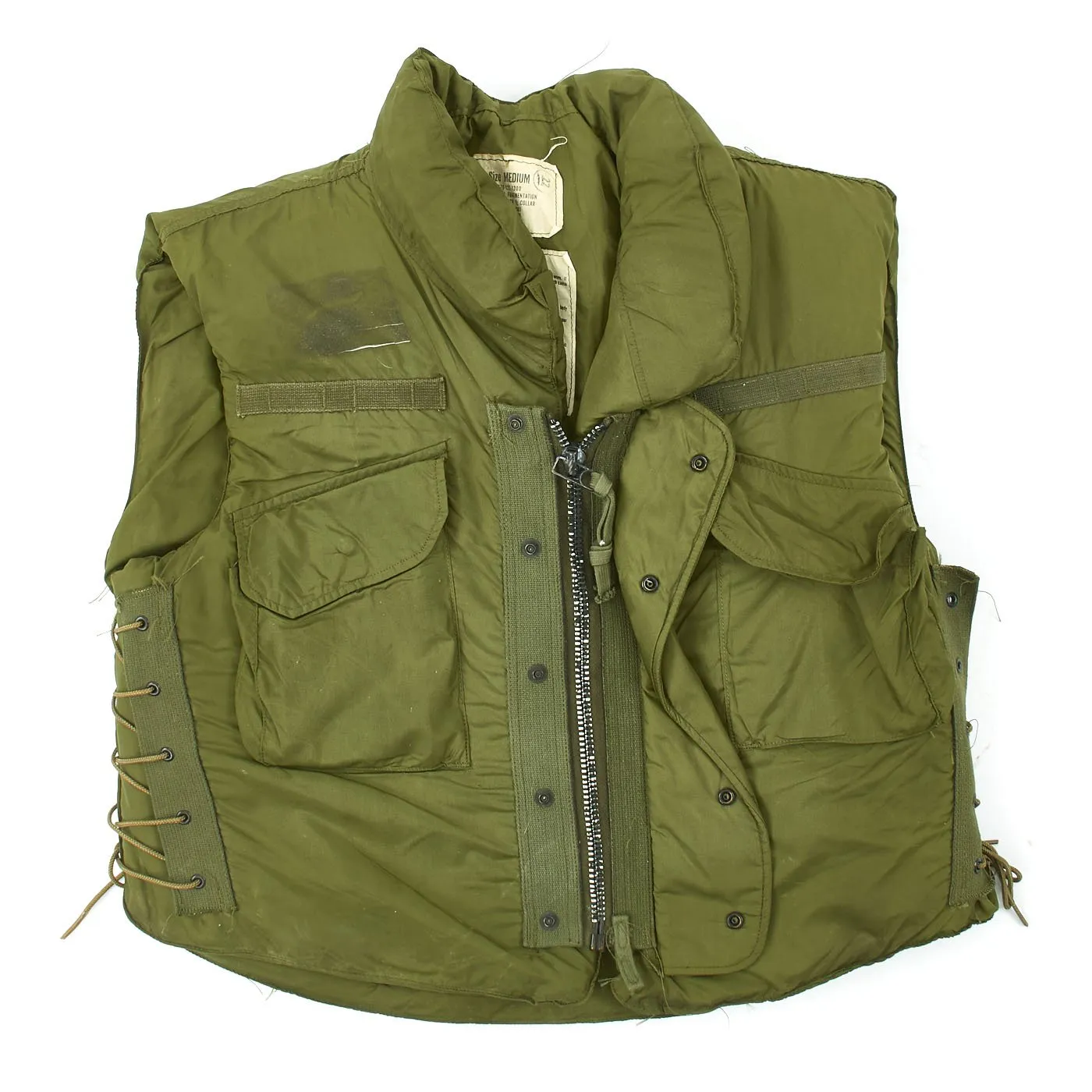 Original U.S. Vietnam War Infantryman Fatigue Uniform and M-56 Gear Set with M72 A2 LAW Light Anti-Tank Weapon