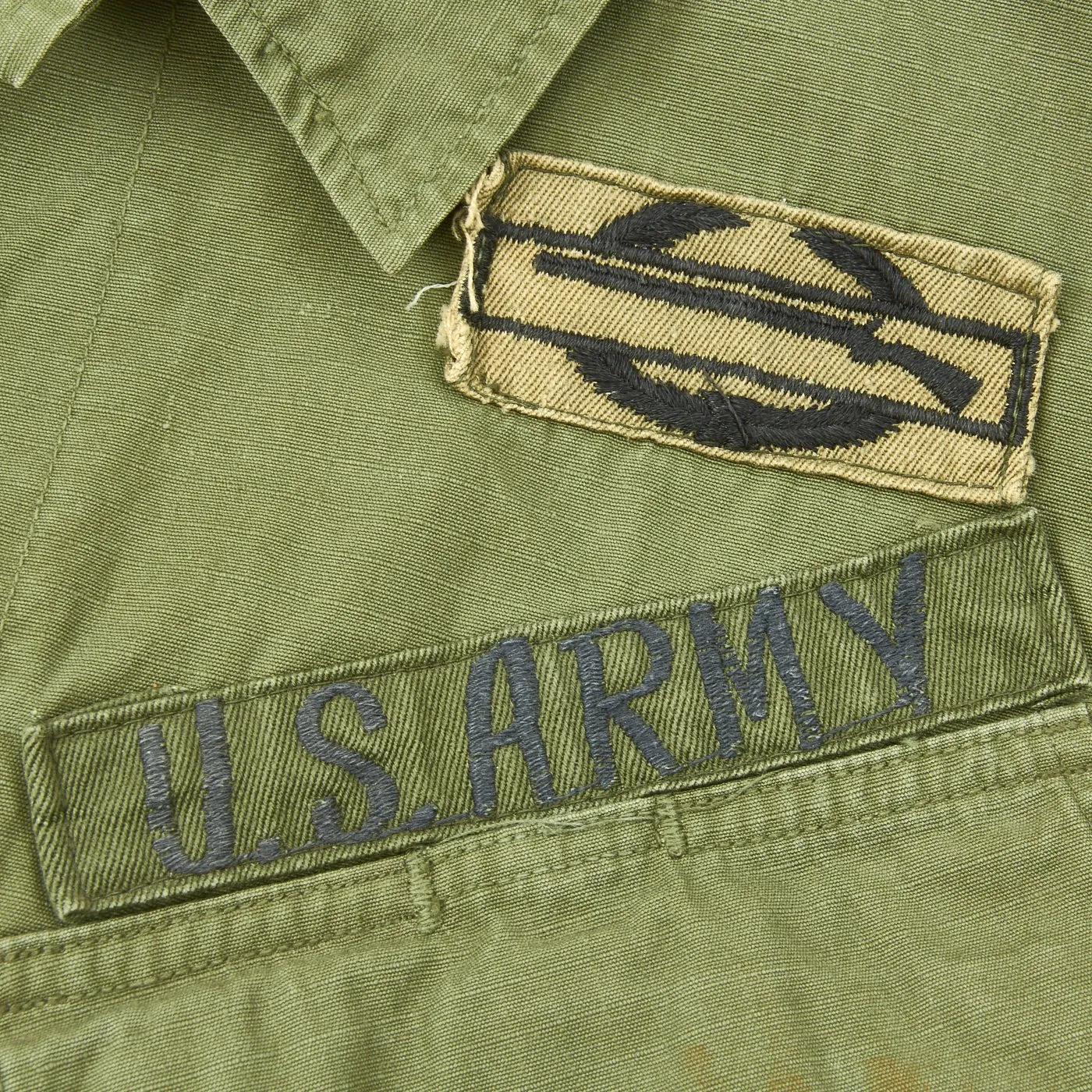 Original U.S. Vietnam War Infantryman Fatigue Uniform and M-56 Gear Set with M72 A2 LAW Light Anti-Tank Weapon