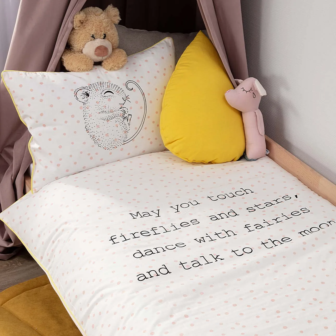 Sleeping Mouse bedding