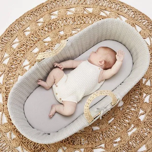 The Little Green Sheep, Natural Moses Basket & Mattress, Knitted