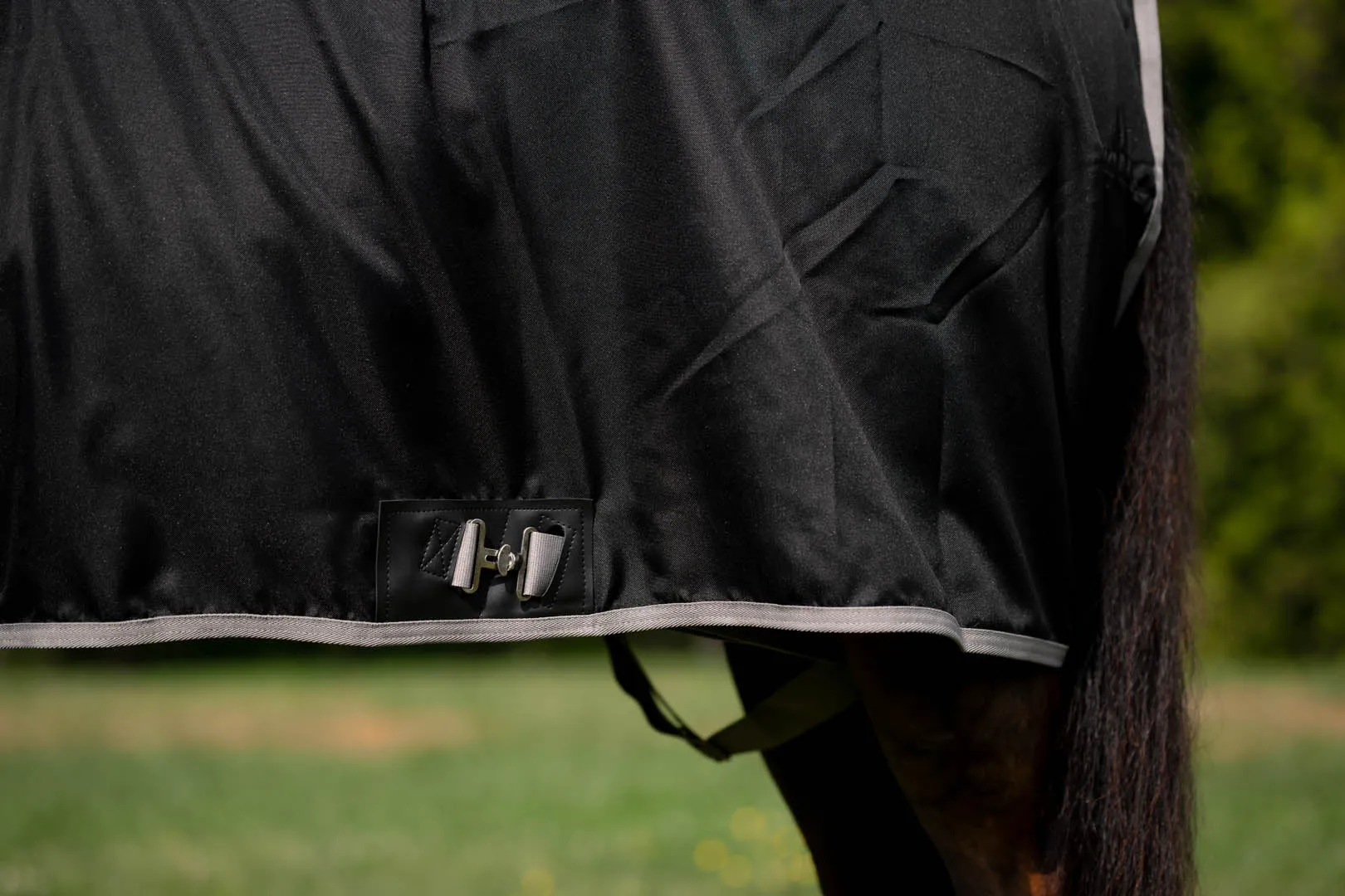 TuffRider Shelter Closed Front Stable Sheet