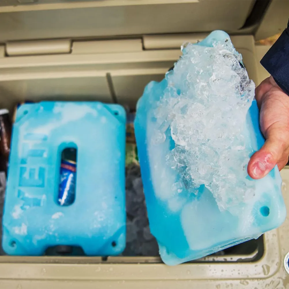 Yeti Ice 900g Ice Pack - 2lb